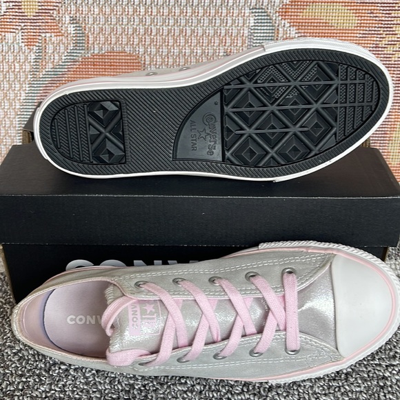 Converse WMNS 663671F
CTAS OX
MOUSE/PINK FOAM/WHITE Sneakers - Picture 6 of 16